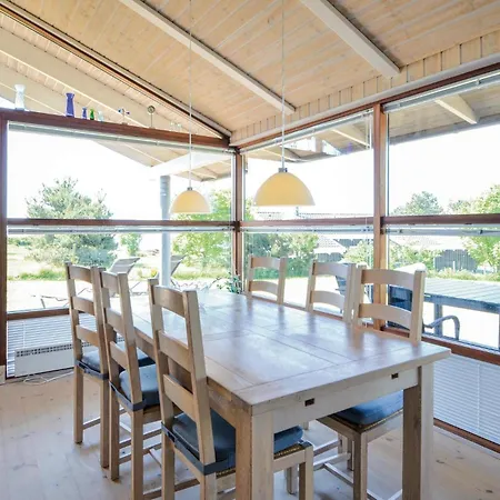 Nice Home In Ebeltoft With Sauna *