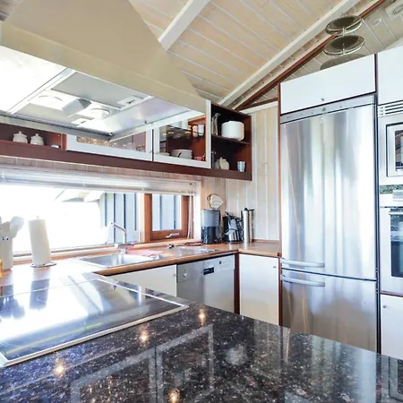 Nice Home In Ebeltoft With Sauna * エーベルトフト