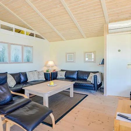 Nice Home In Ebeltoft With Sauna * エーベルトフト