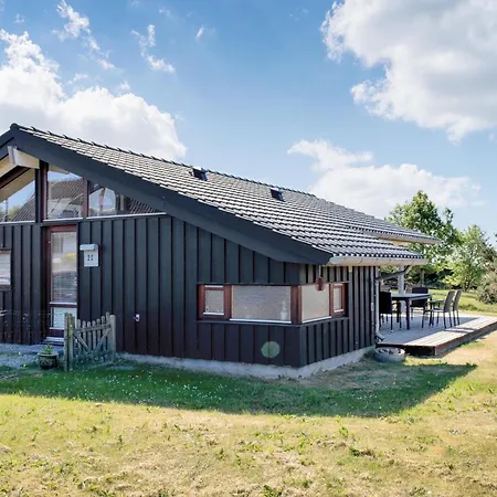 Nice Home In Ebeltoft With Sauna *