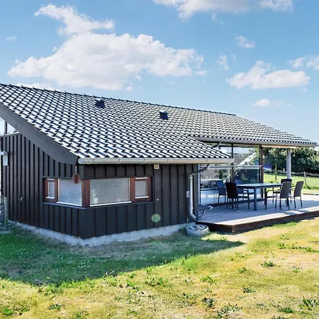 Nice Home In Ebeltoft With Sauna 別荘 エーベルトフト